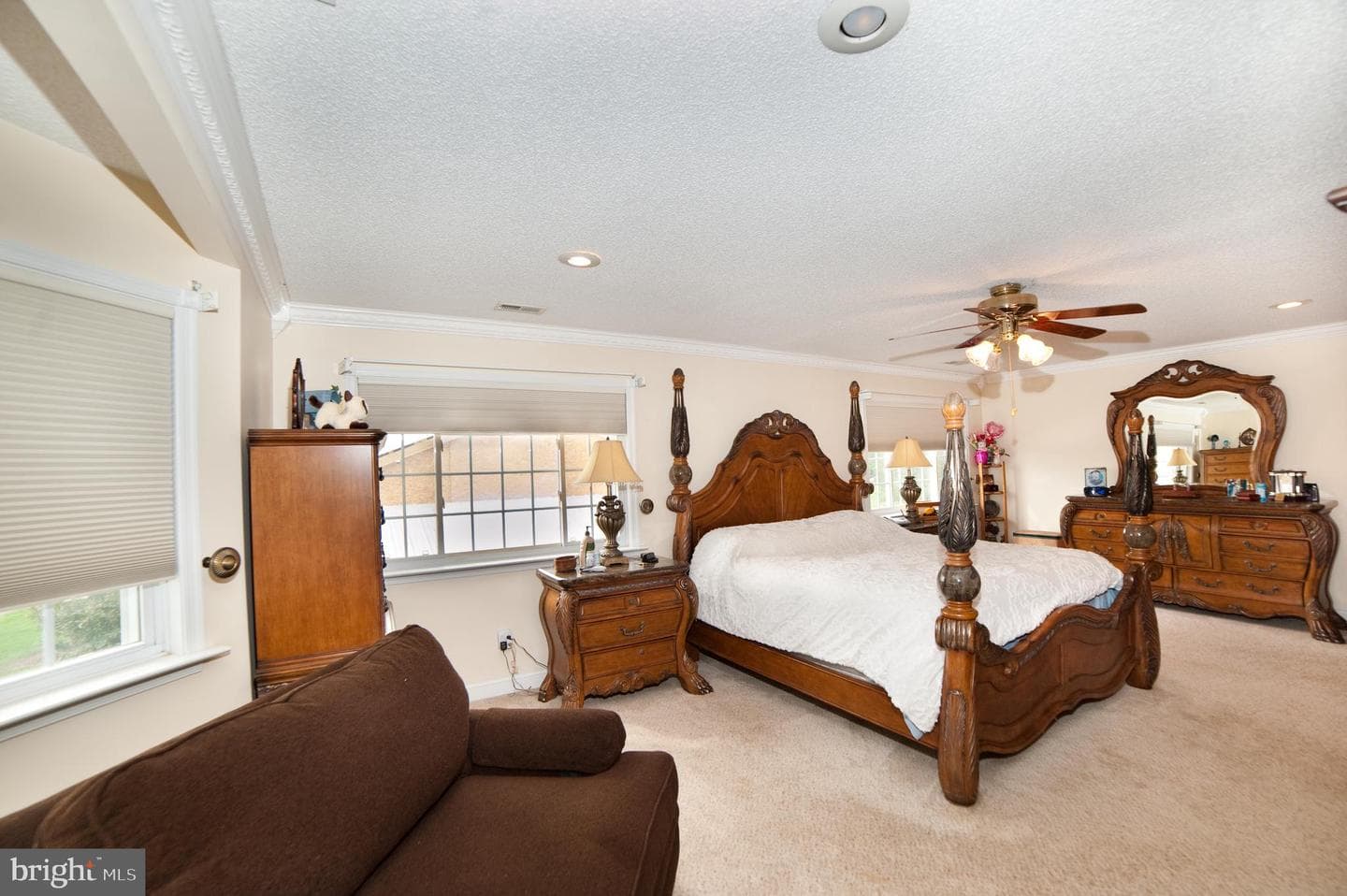 590 Carlyle Road photo 34