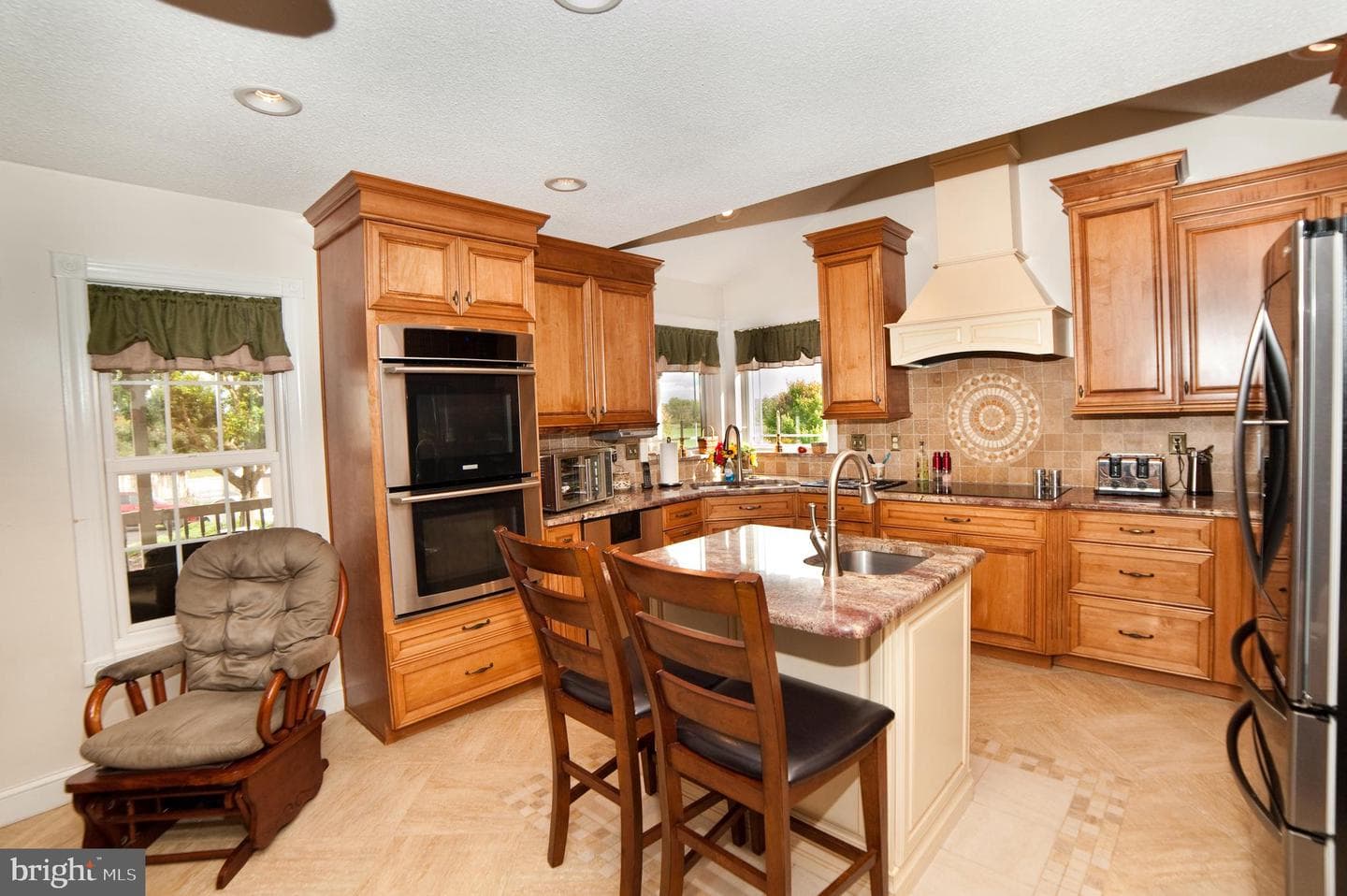 590 Carlyle Road photo 42