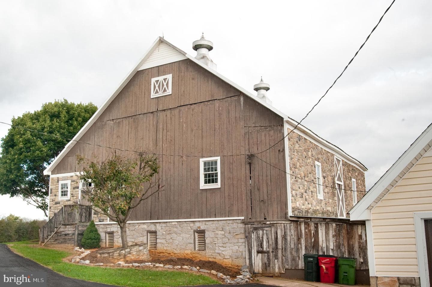 590 Carlyle Road photo 51