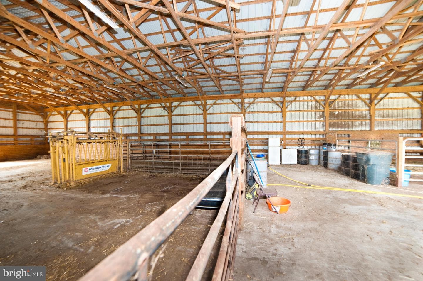 590 Carlyle Road photo 92