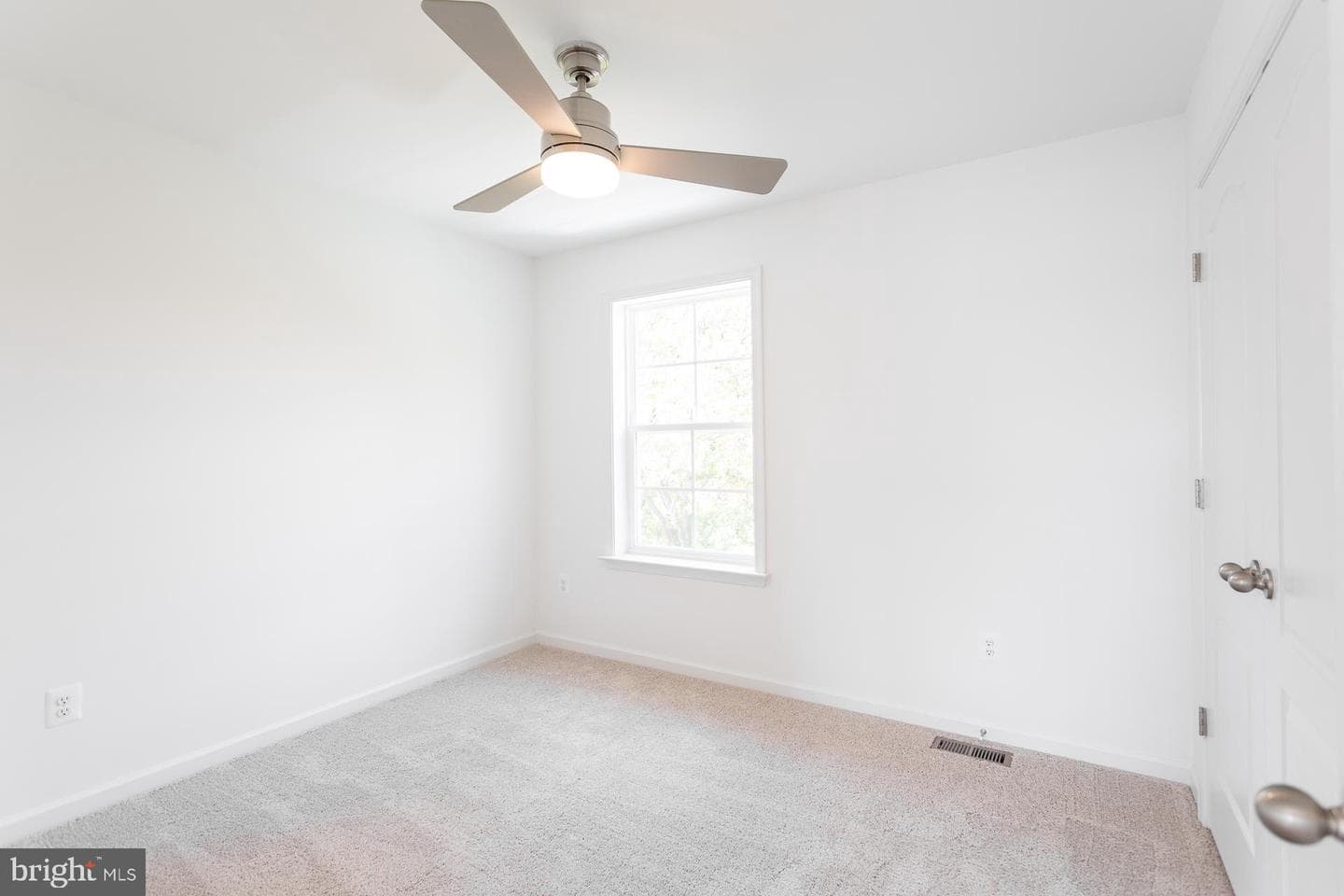 617 Outrigger Road photo 17