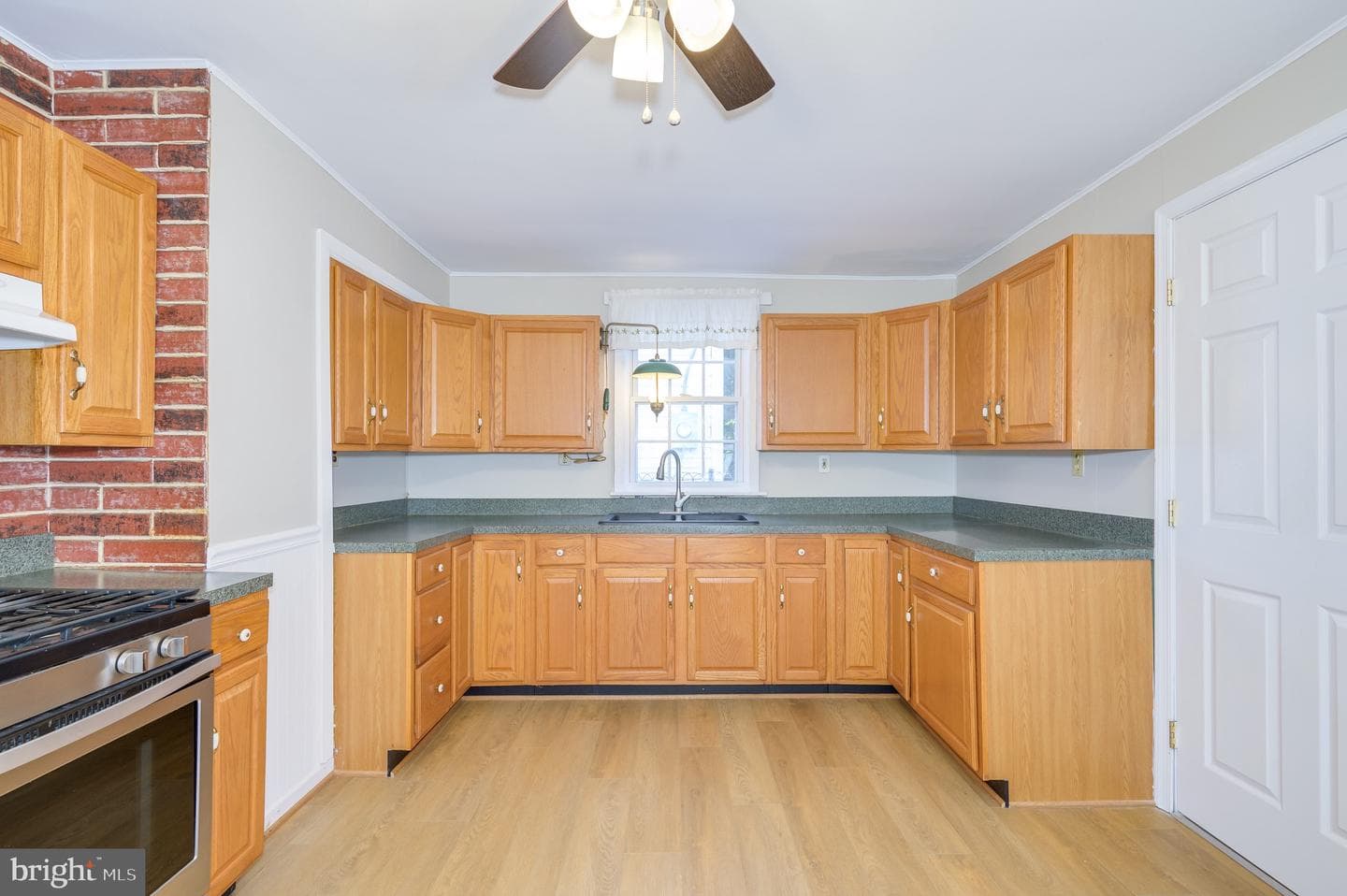 485 Porter Avenue photo 39