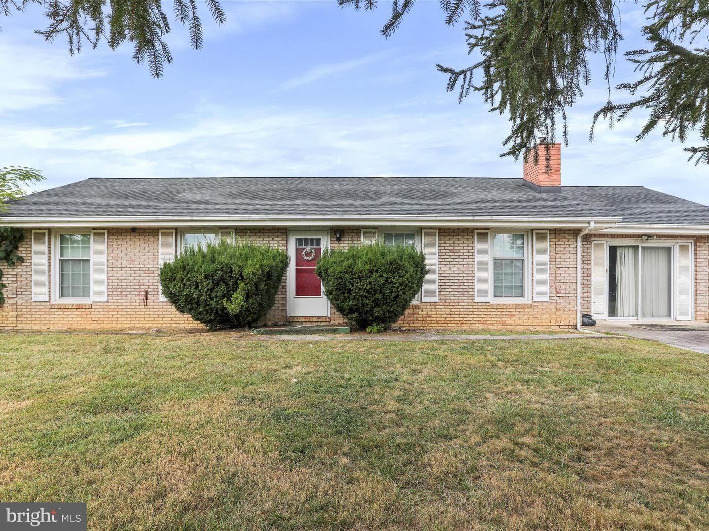 523 Richard Street photo 1