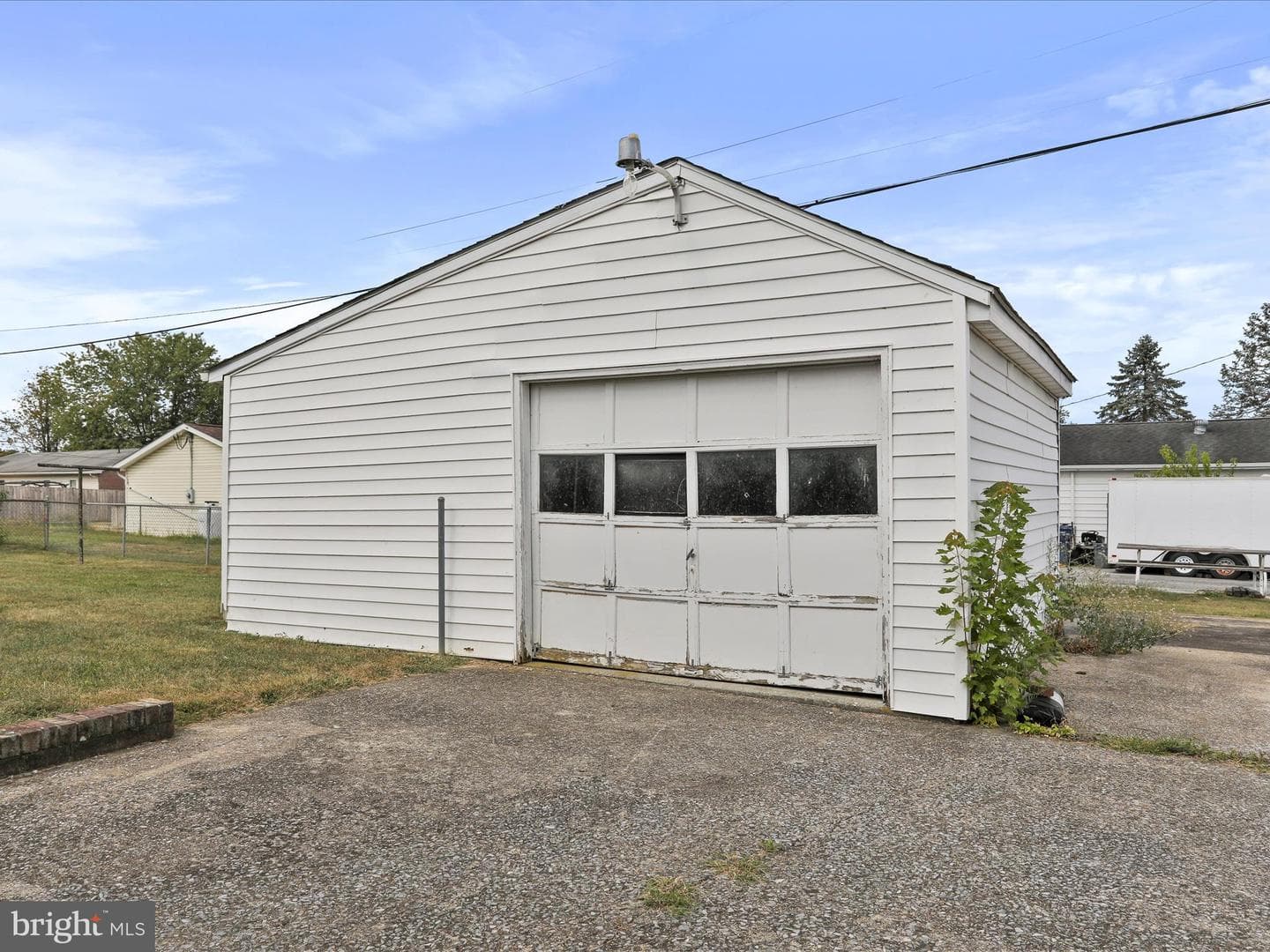 523 Richard Street photo 28