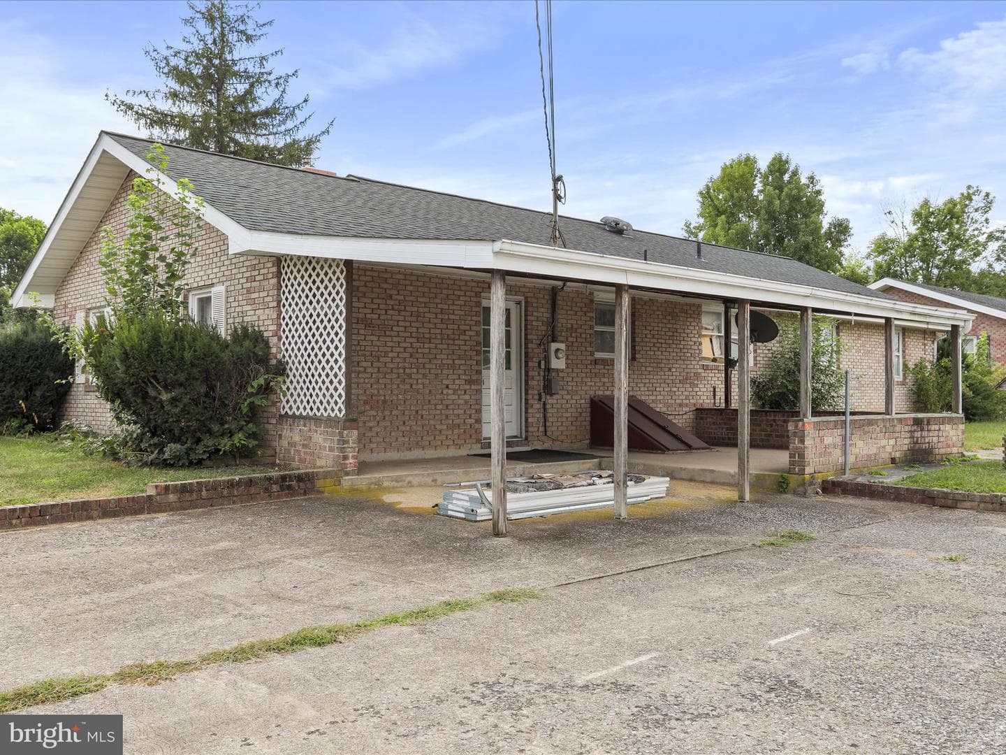 523 Richard Street photo 29