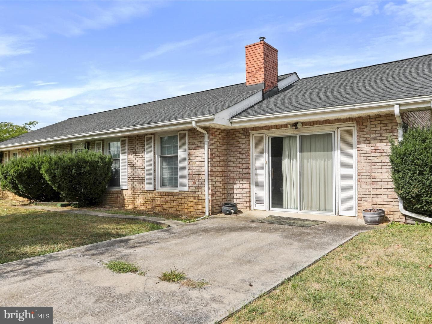 523 Richard Street photo 3
