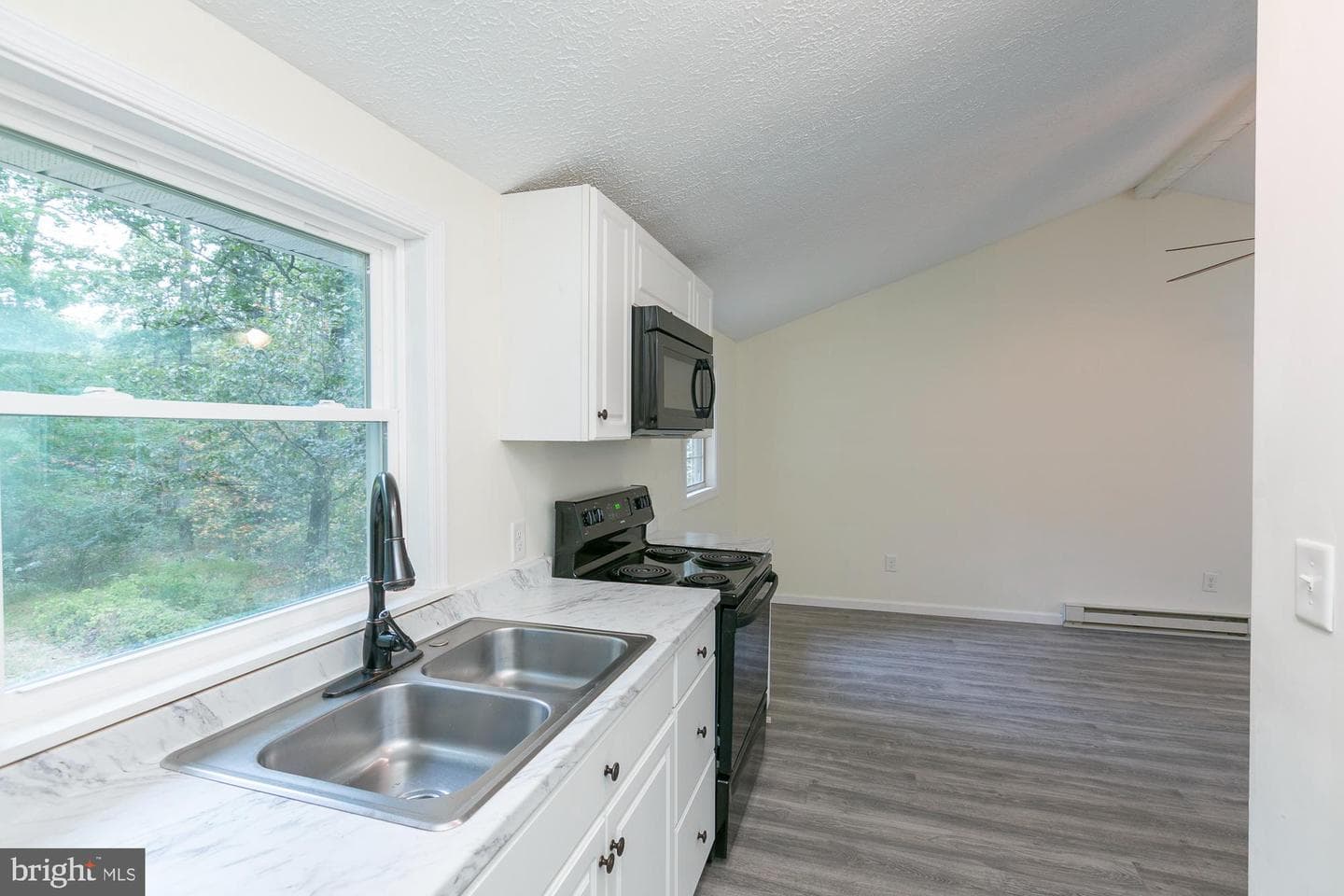 157 Oasis Lane photo 32