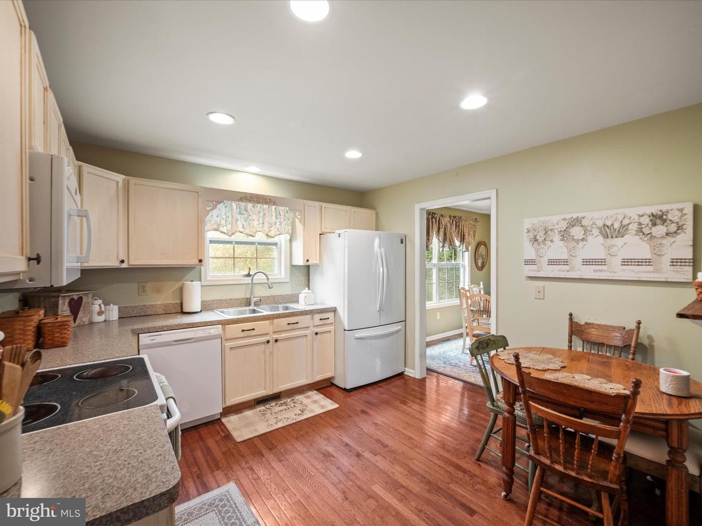 306 Ford Circle photo 10