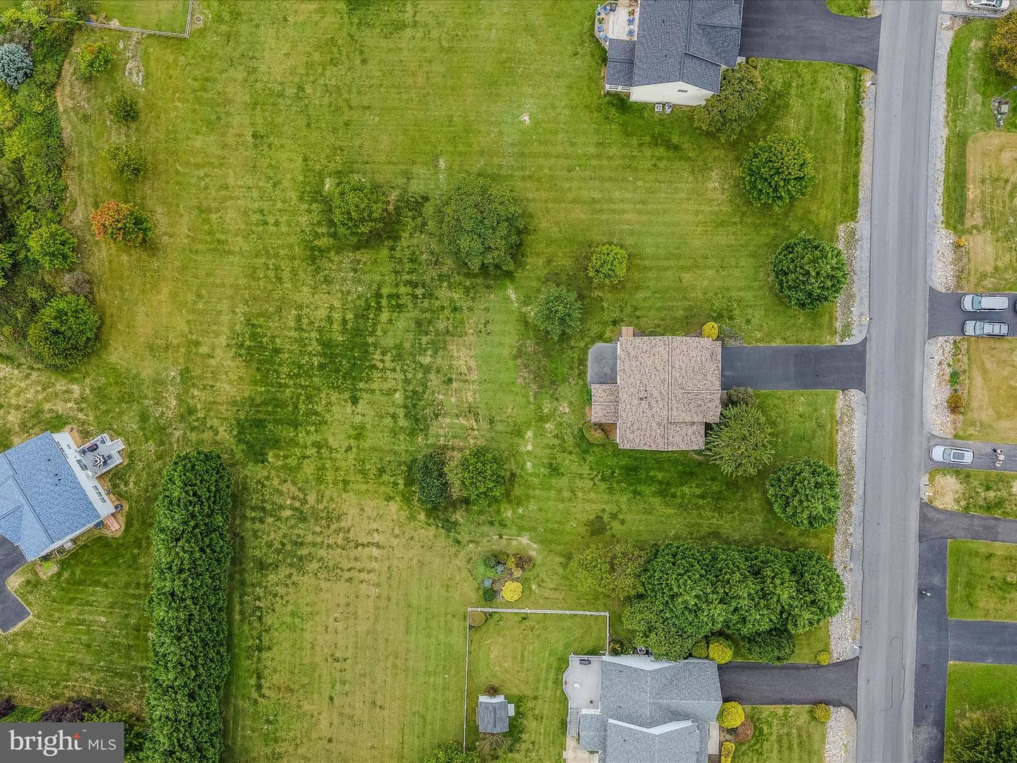 554 Braeburn Drive photo 44