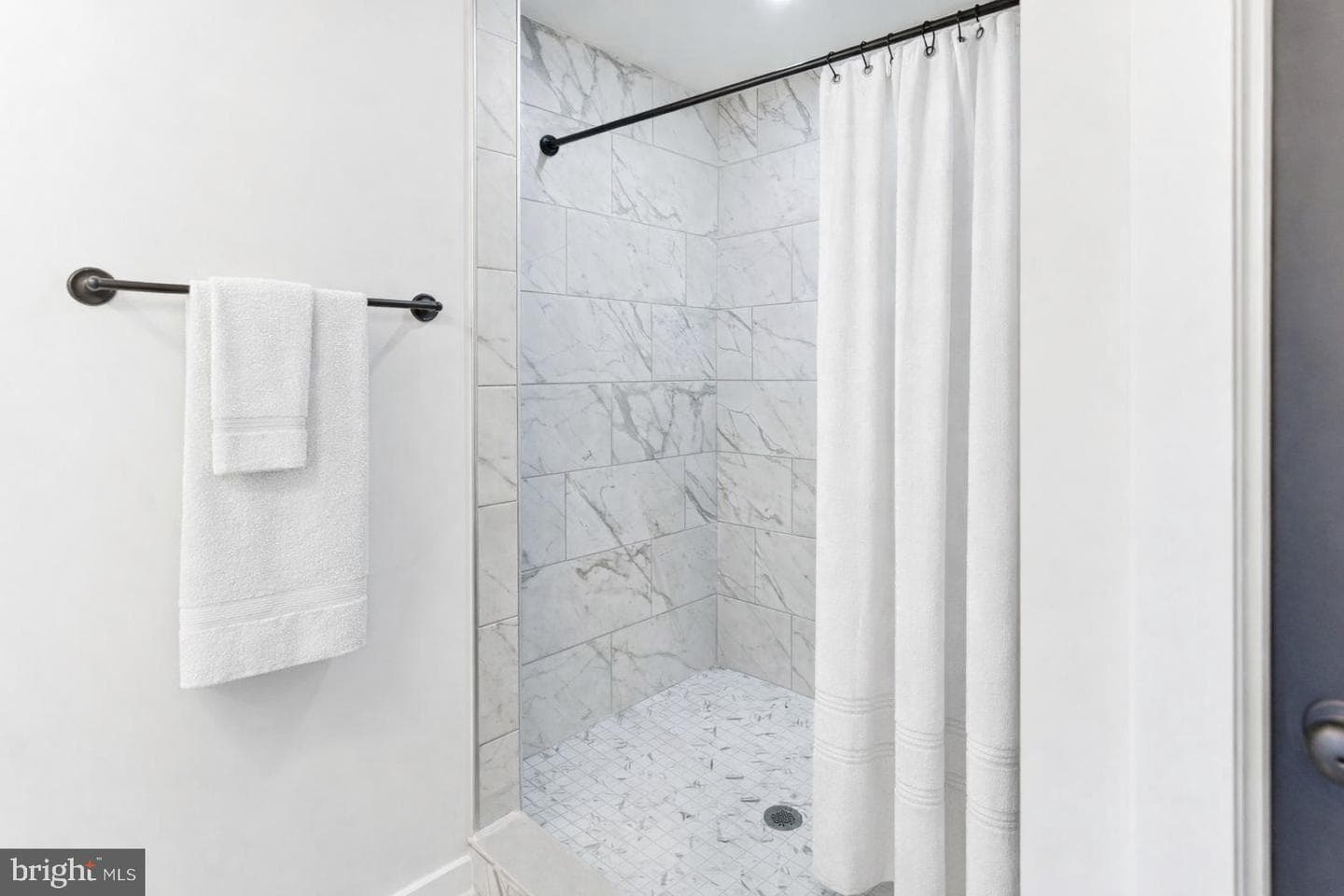 251 Sachem Hill photo 6