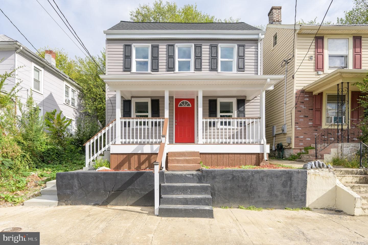 211 E Liberty Street photo 3