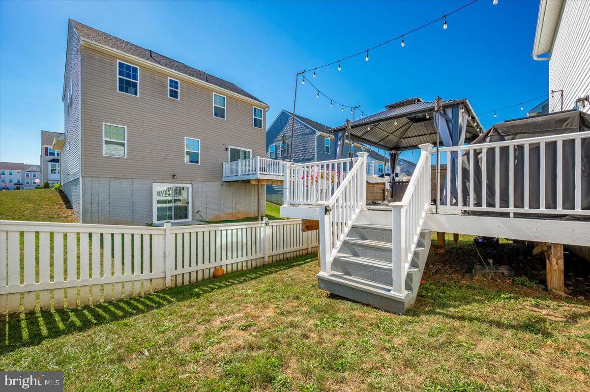 76 Vancouver Place photo 52