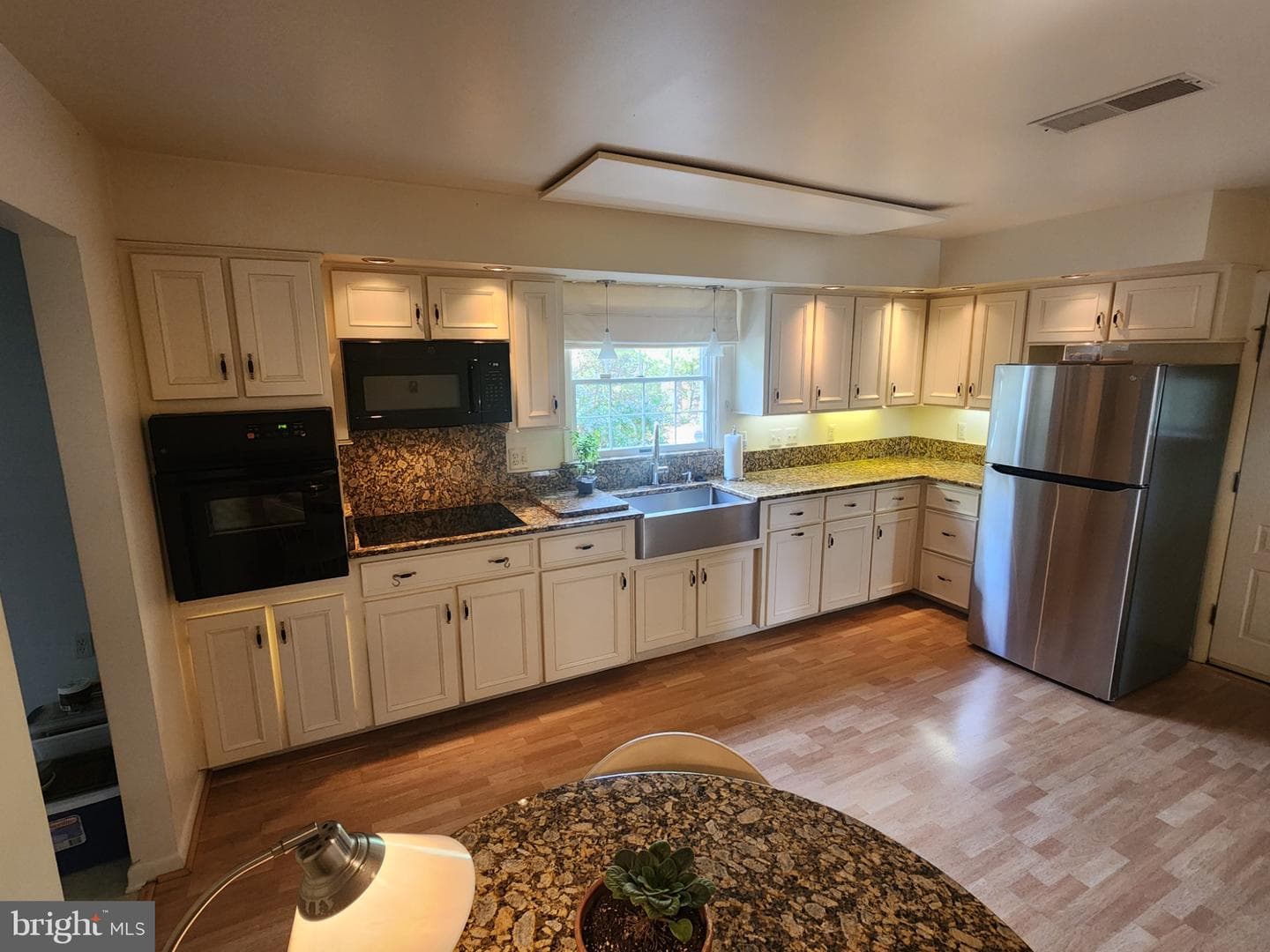 231 Jenny Wren Drive photo 3