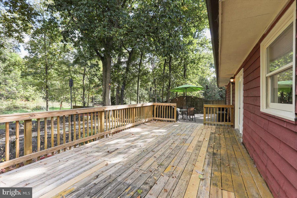 402 Tanbridge Drive photo 34
