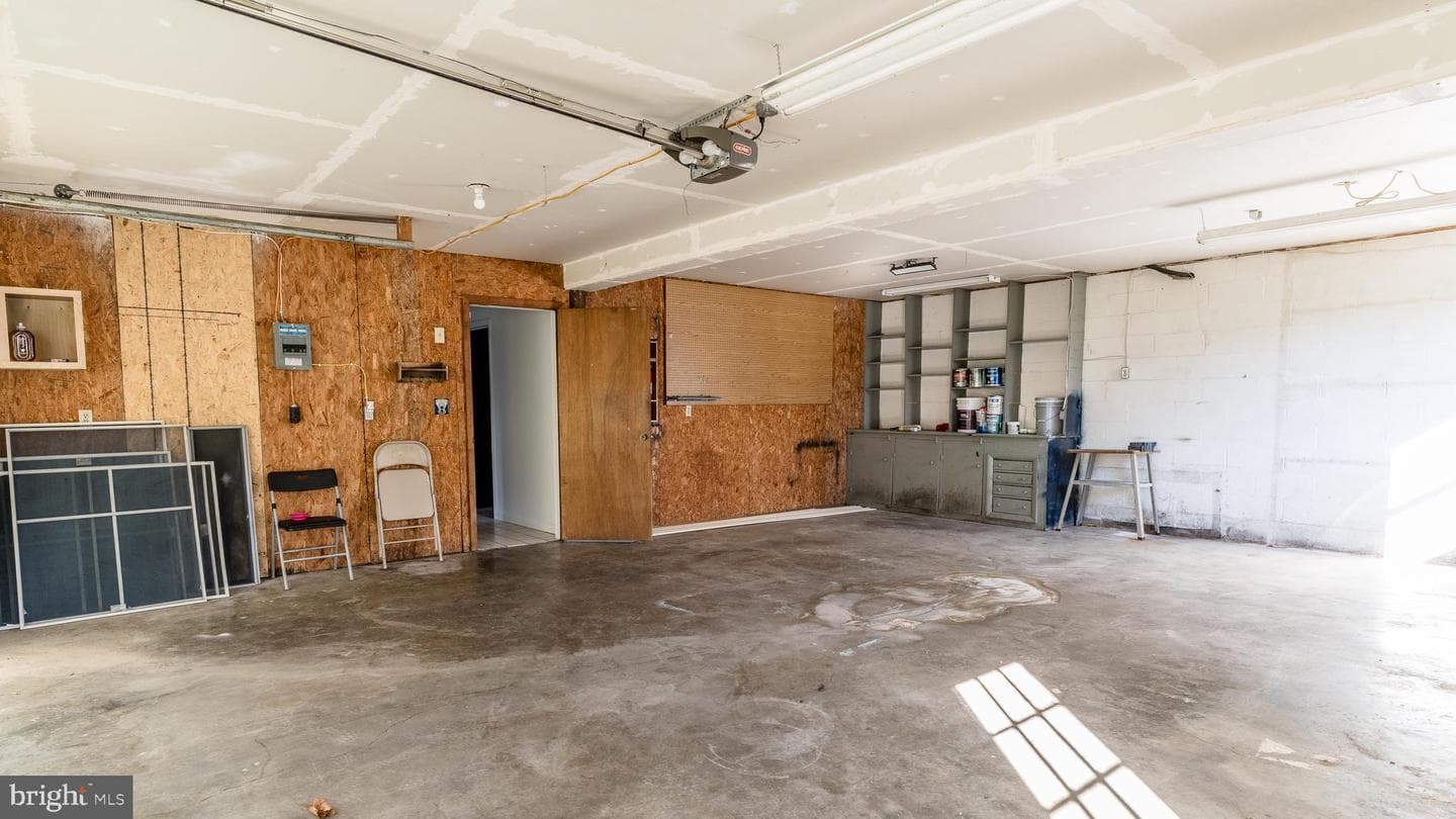392 Clifford Drive photo 17