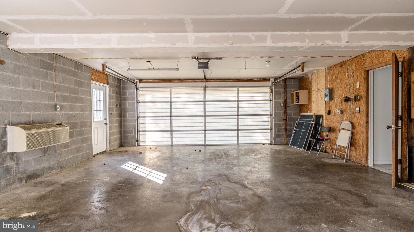 392 Clifford Drive photo 18