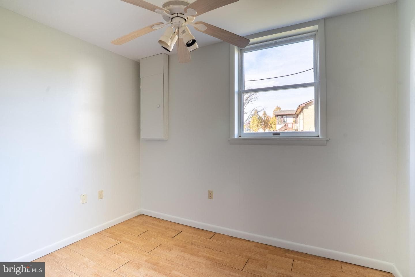 392 Clifford Drive photo 22