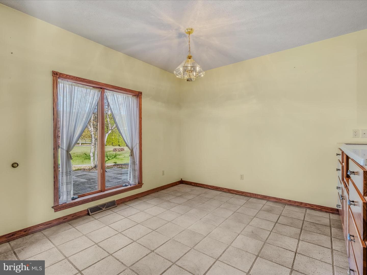1687 Thatcher Road photo 12
