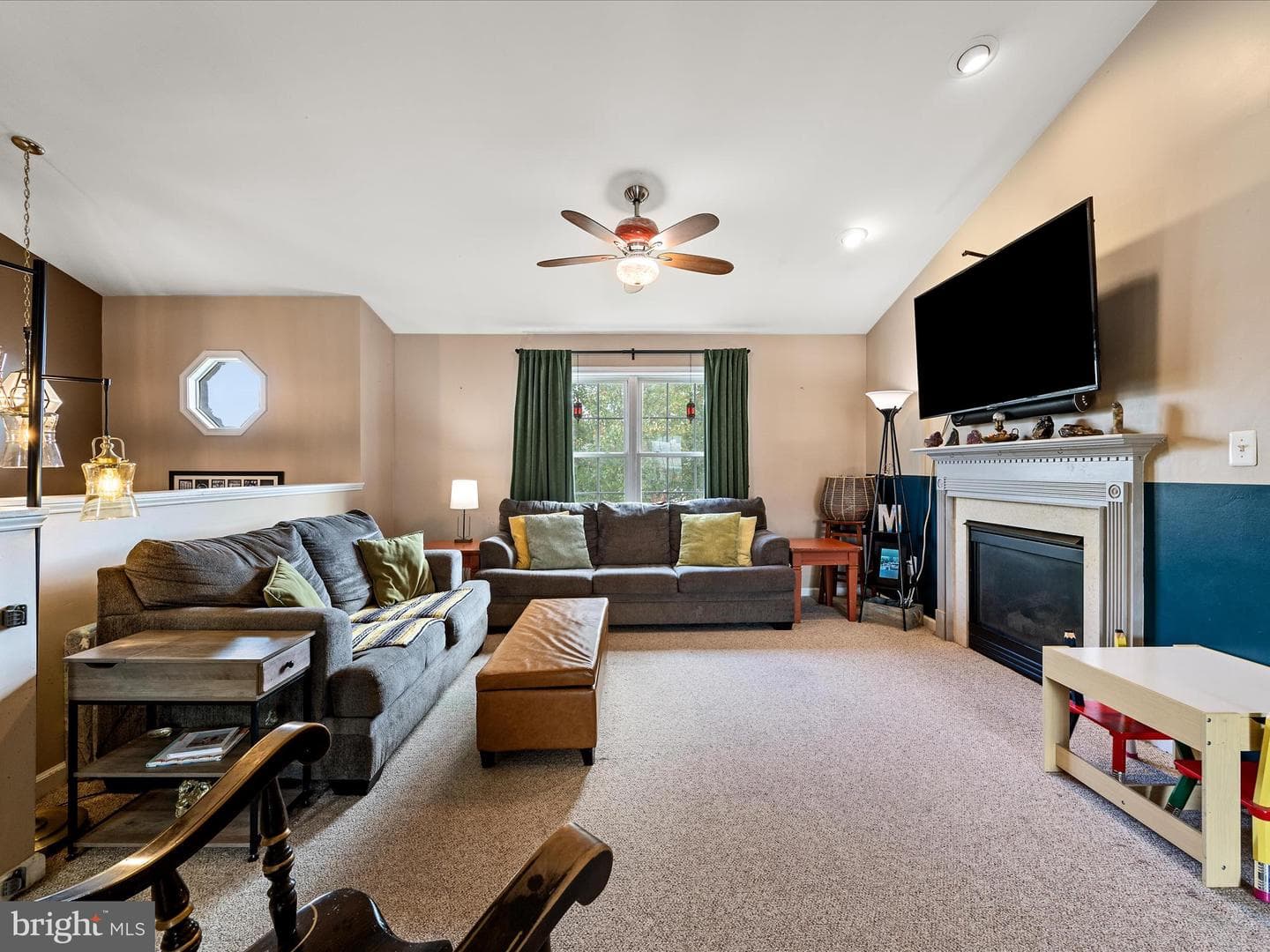 335 Ford Circle photo 16