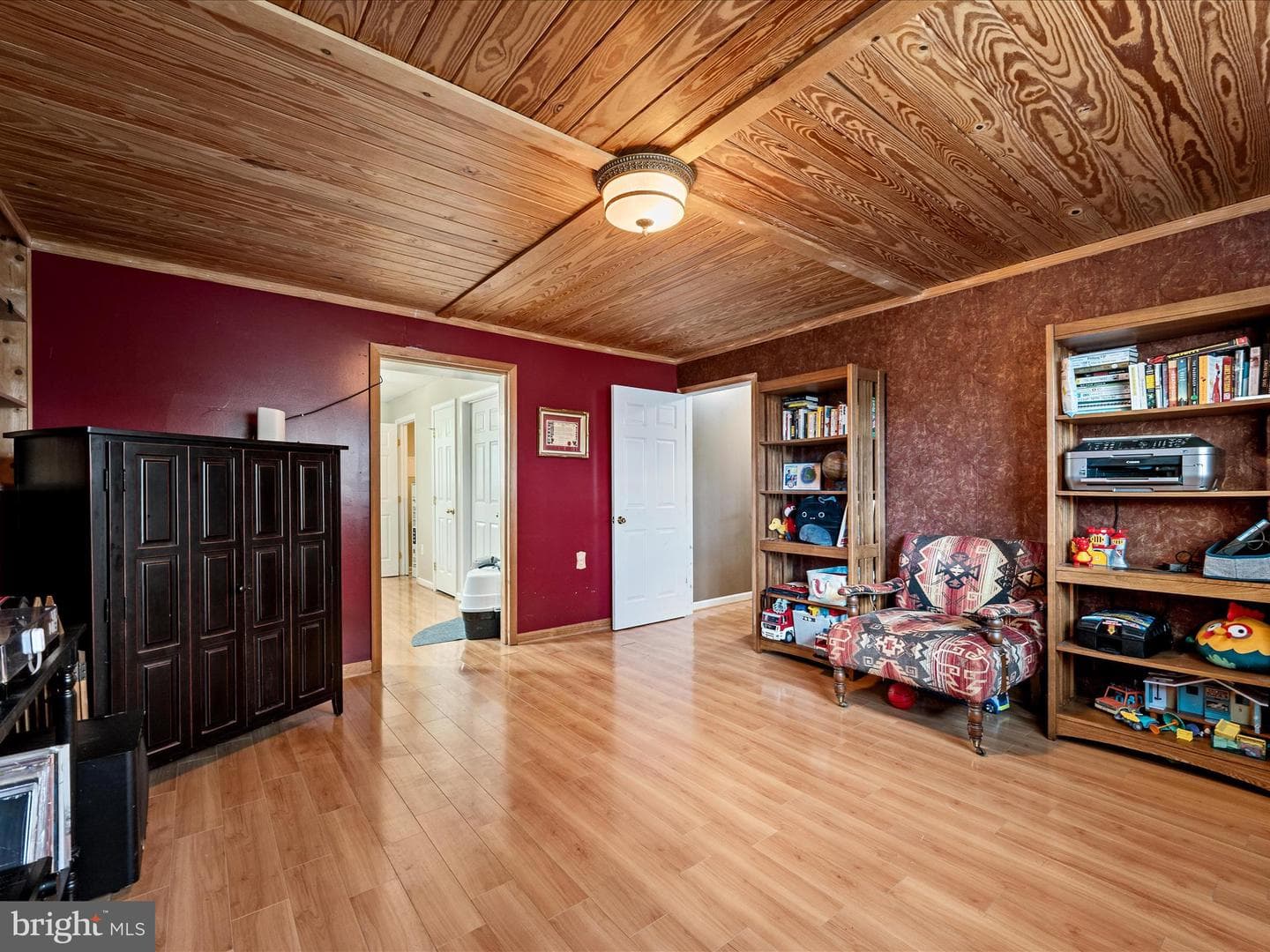335 Ford Circle photo 40