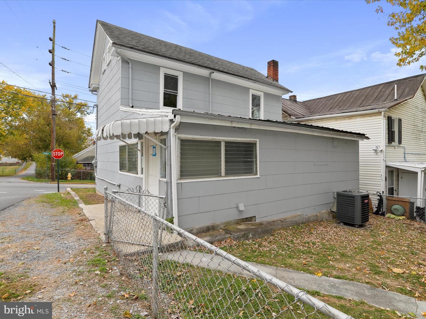 135 Woodbury Avenue photo 26