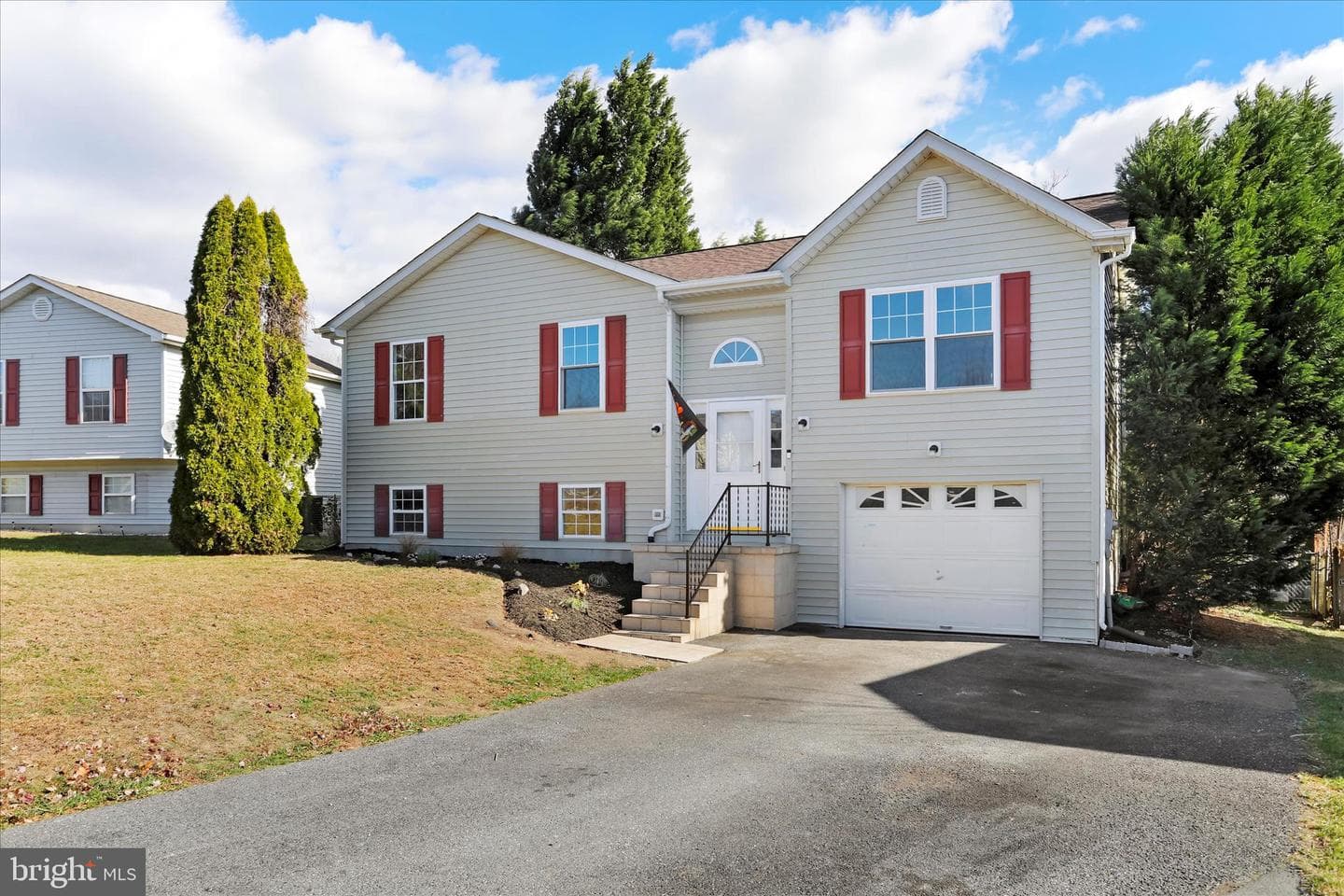 151 Farm Pond Lane photo 4