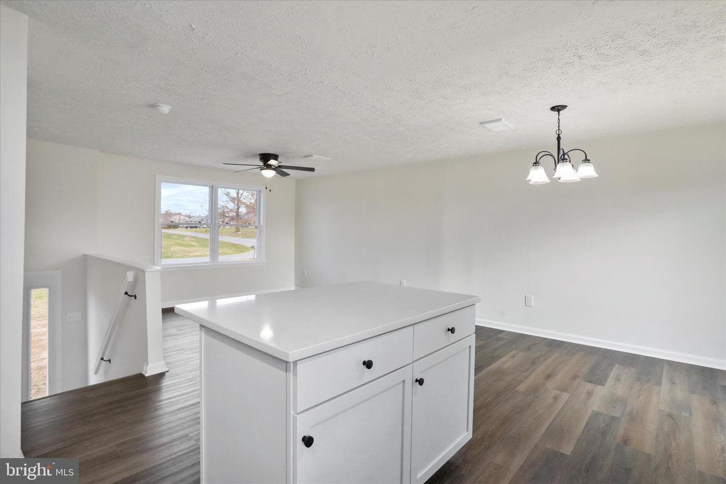 672 Montmorency Drive photo 13