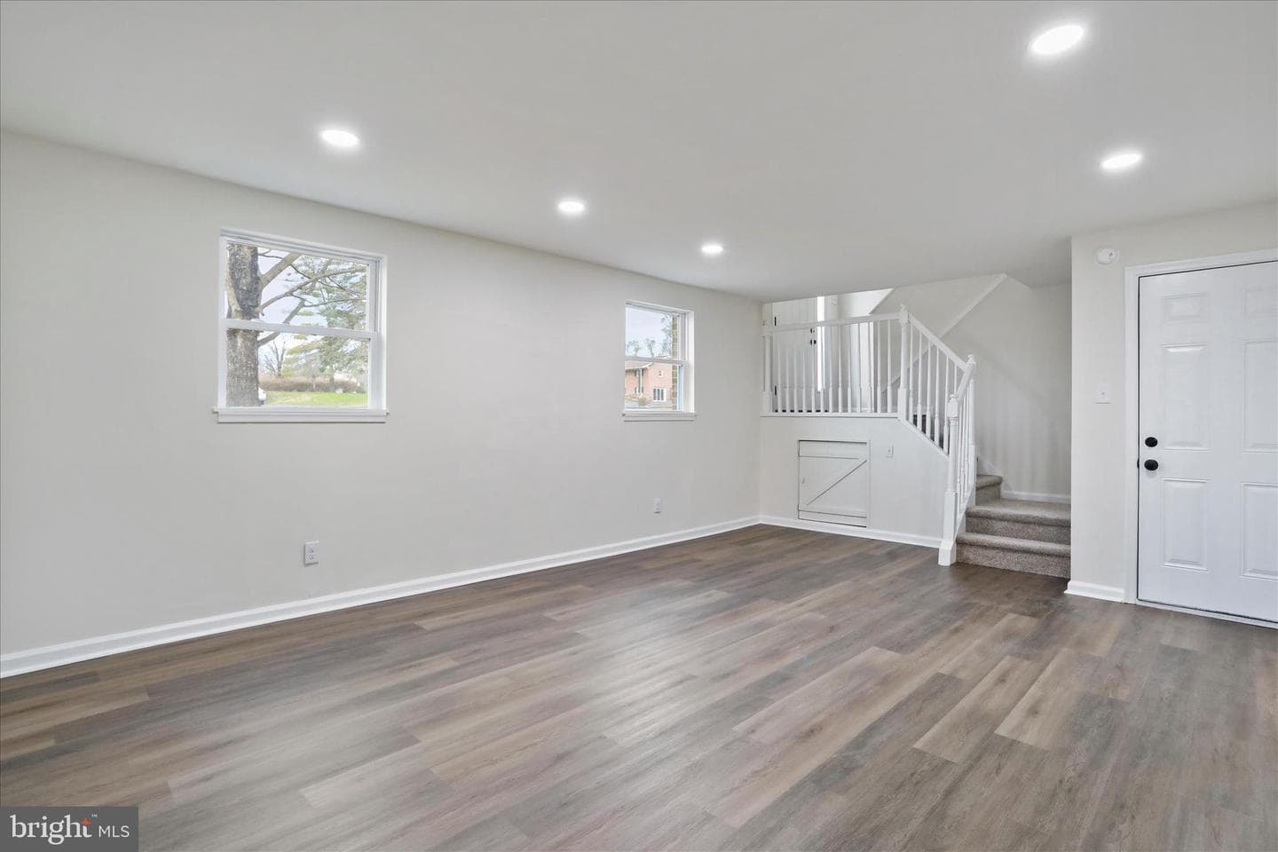 672 Montmorency Drive photo 27