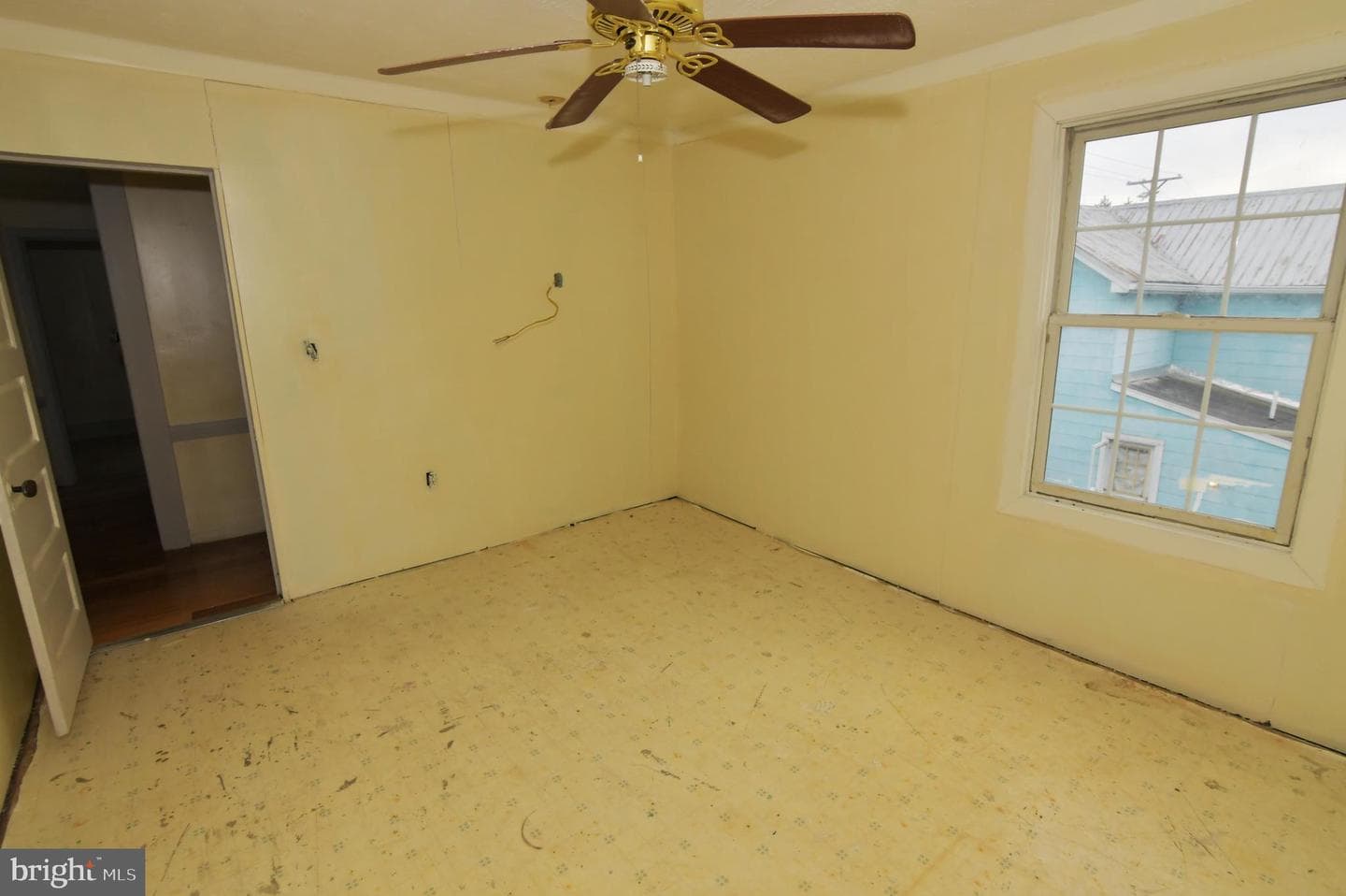 526 N High St photo 12