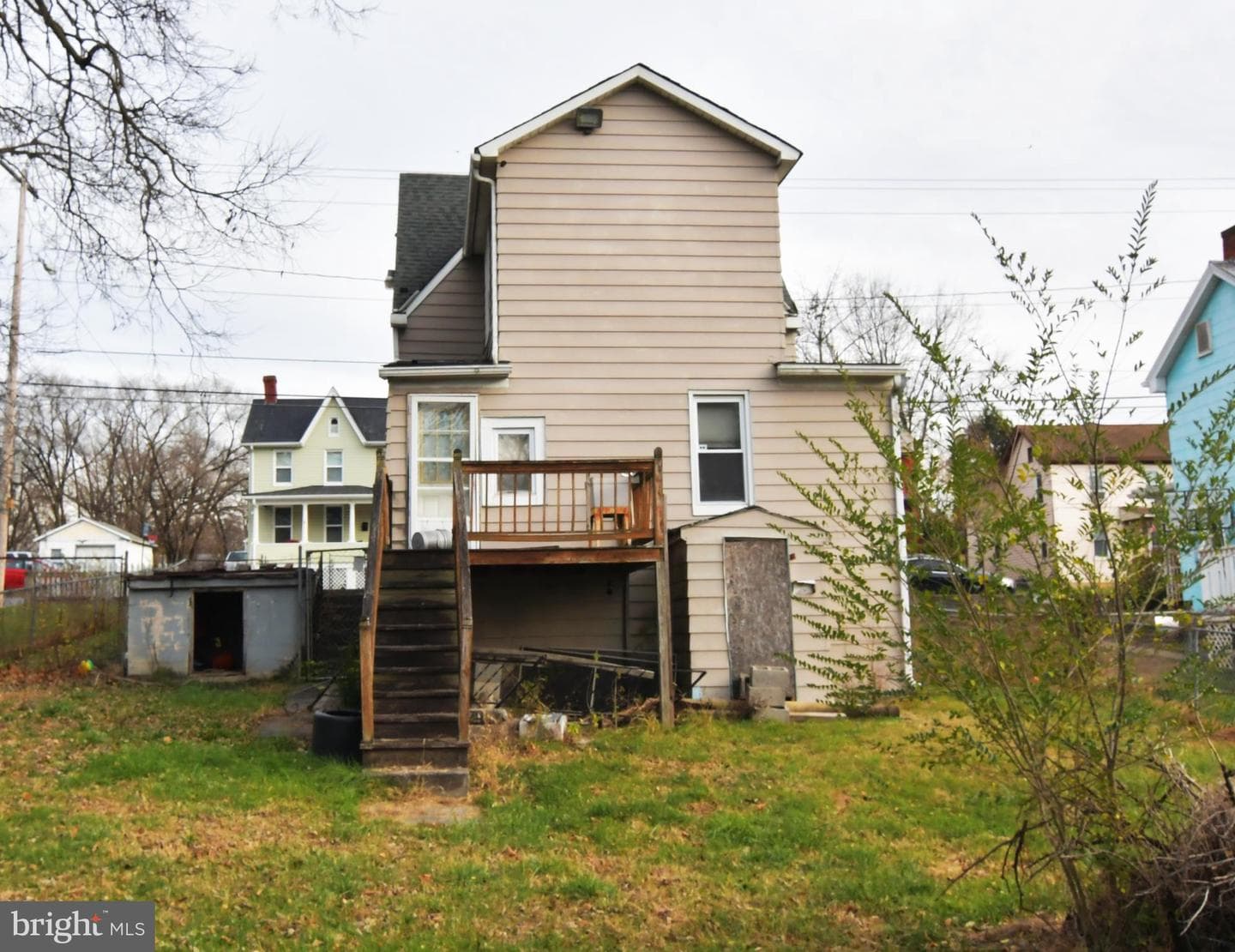 526 N High St photo 5