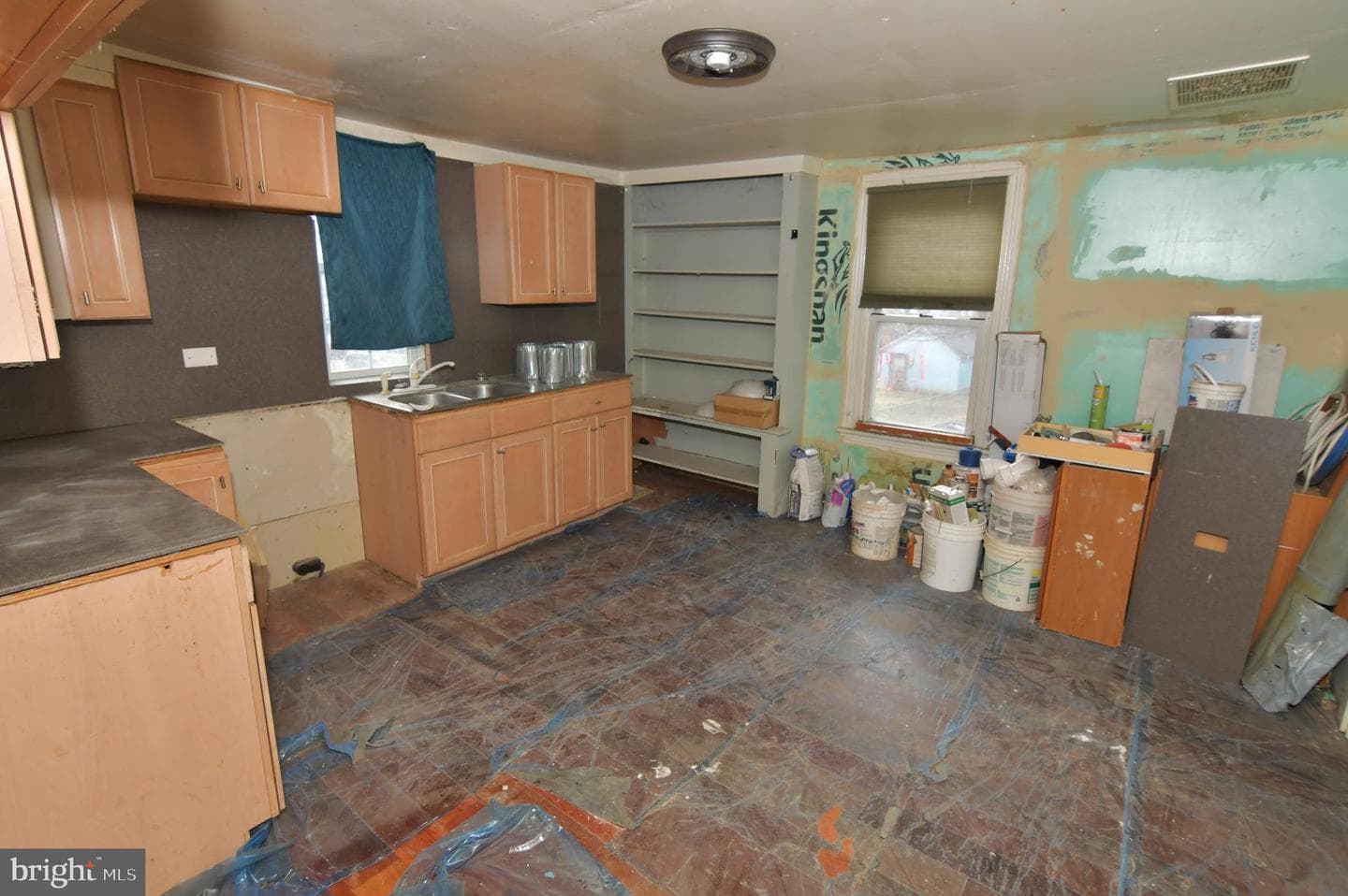 526 N High St photo 8