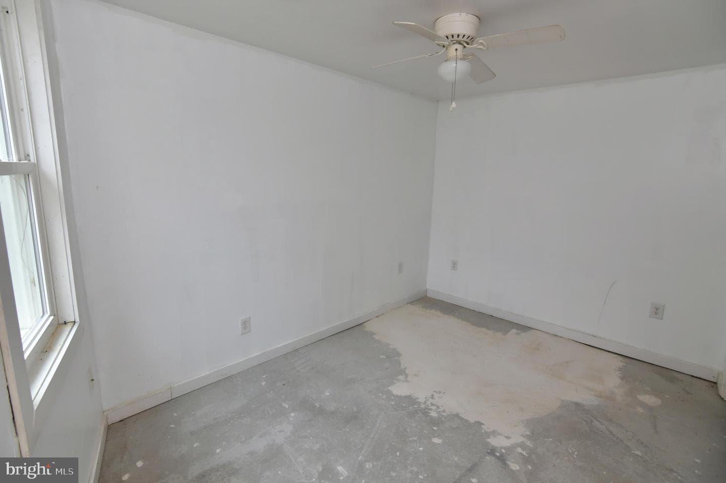 122 Five Point Ave photo 11