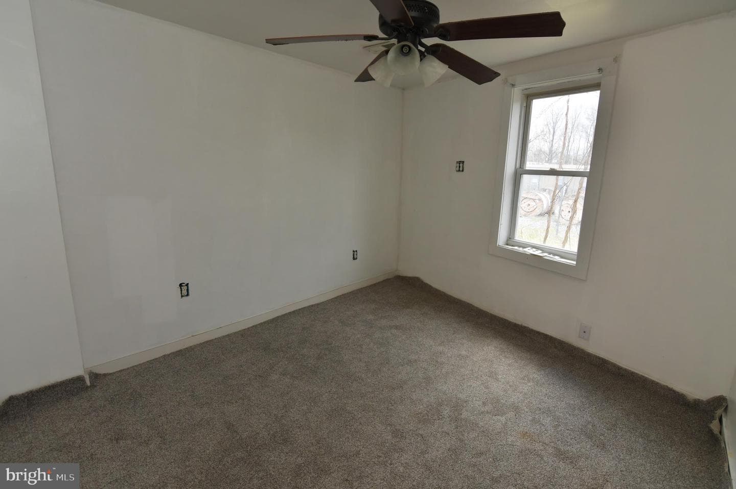 122 Five Point Ave photo 12