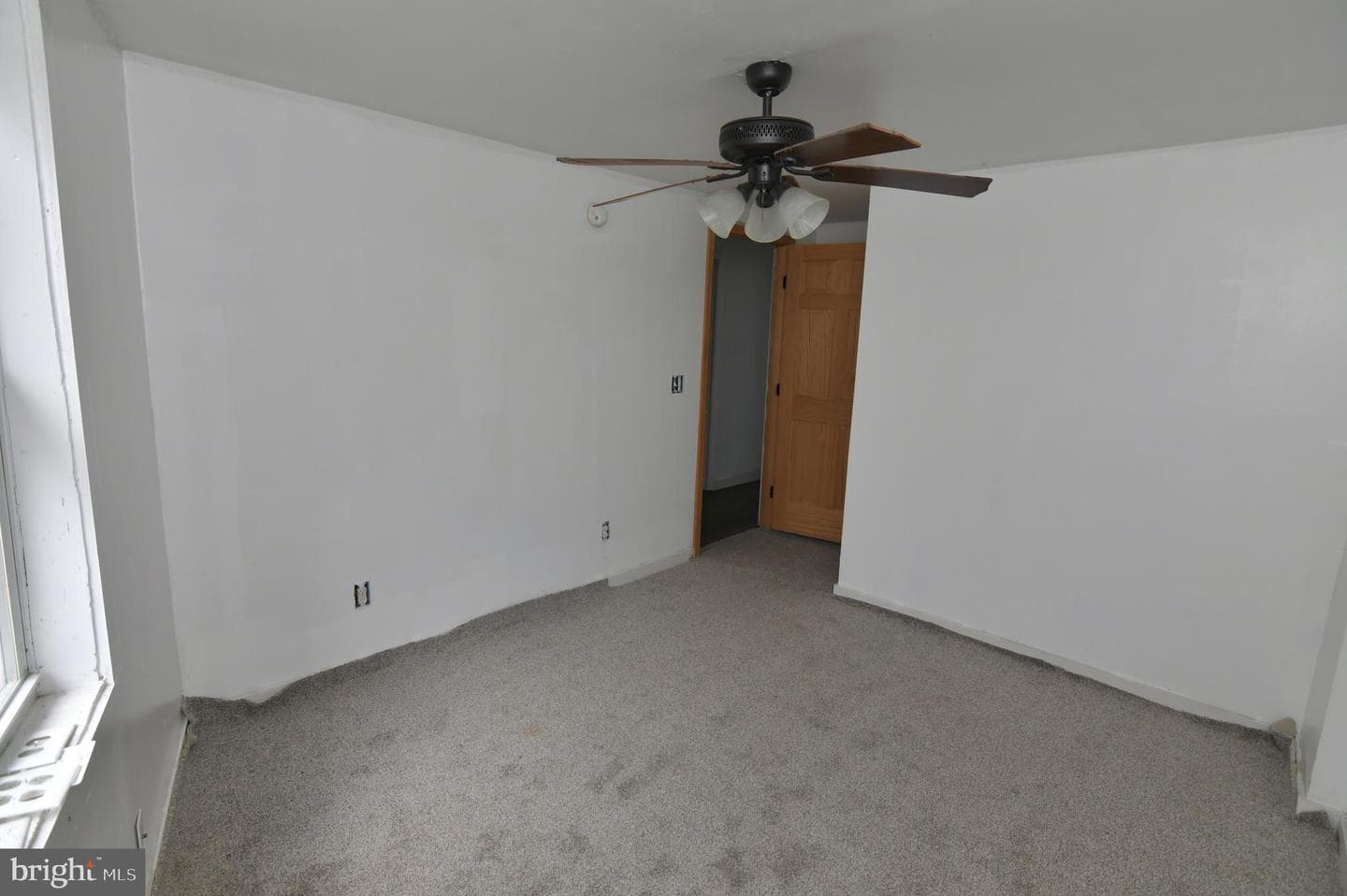 122 Five Point Ave photo 13