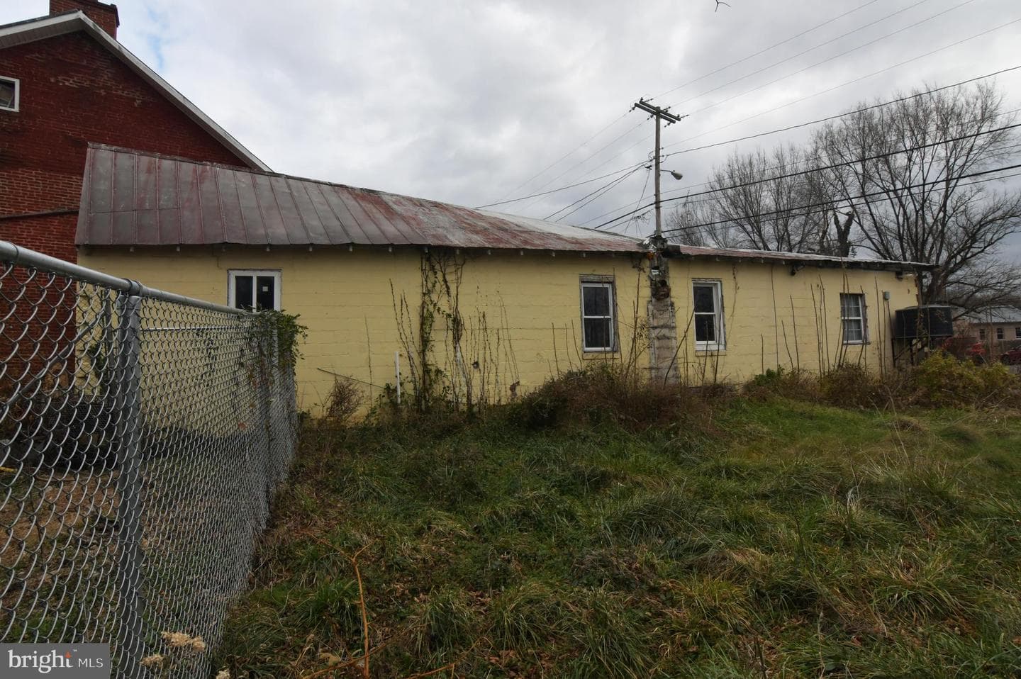 122 Five Point Ave photo 4