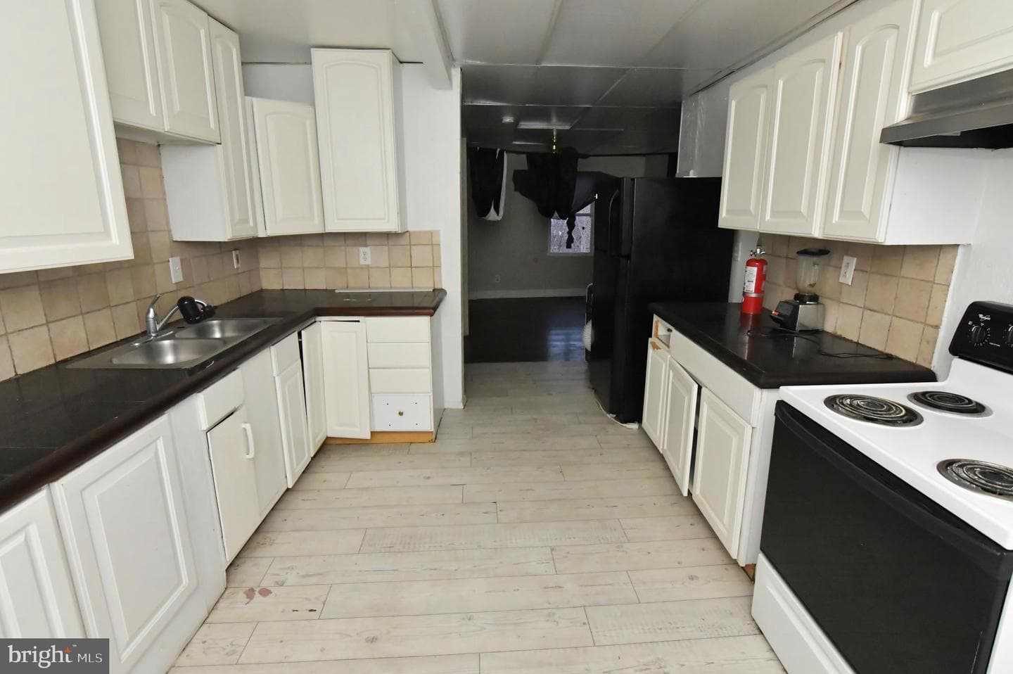 214 N College Street photo 9