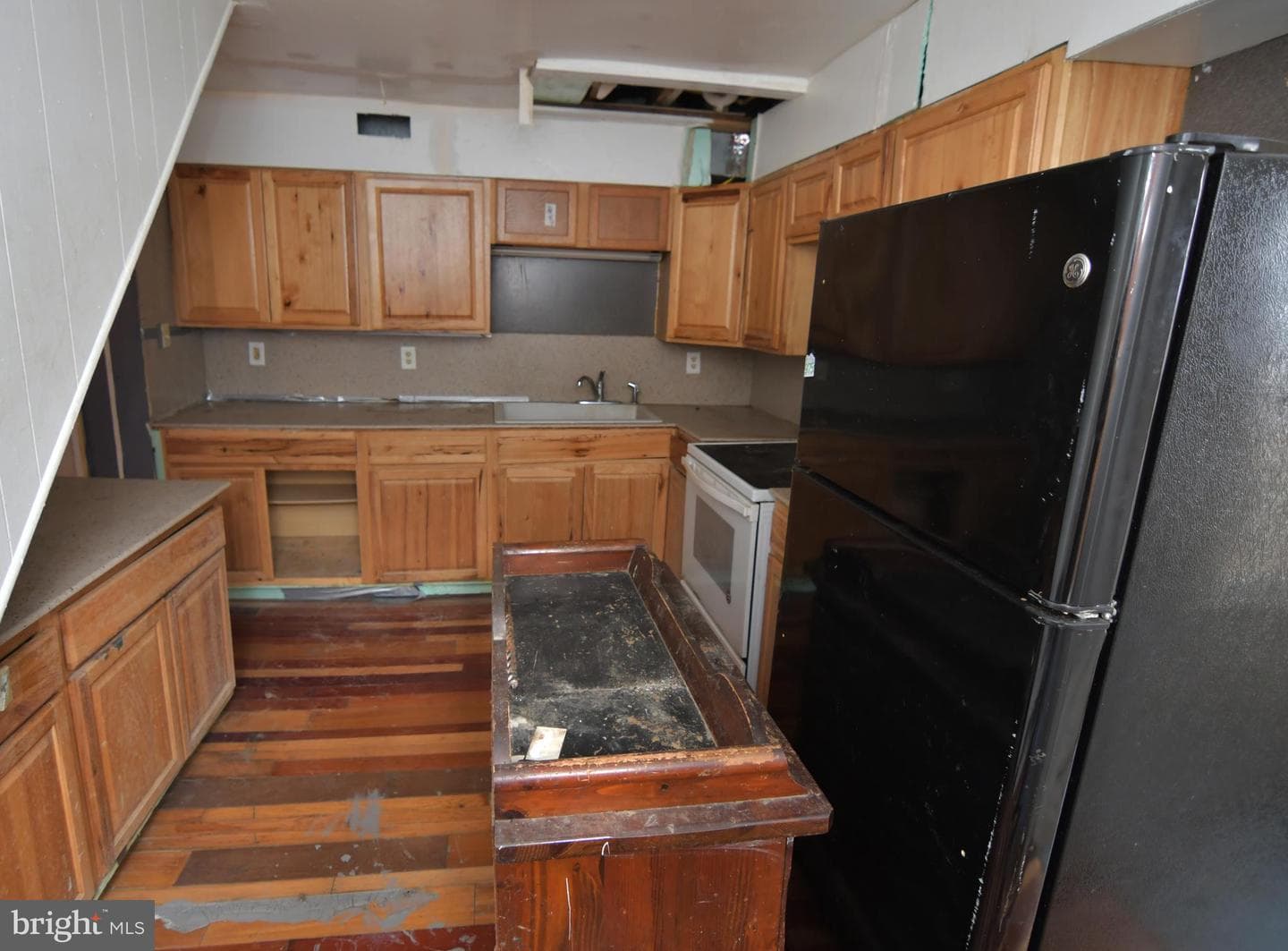 122 S High St photo 8