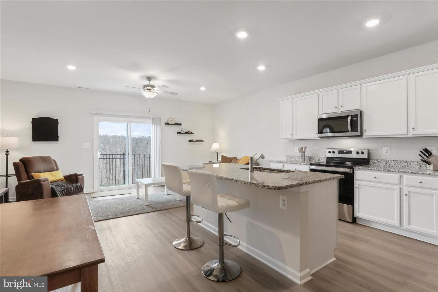 193 Hampstead Boulevard photo 6