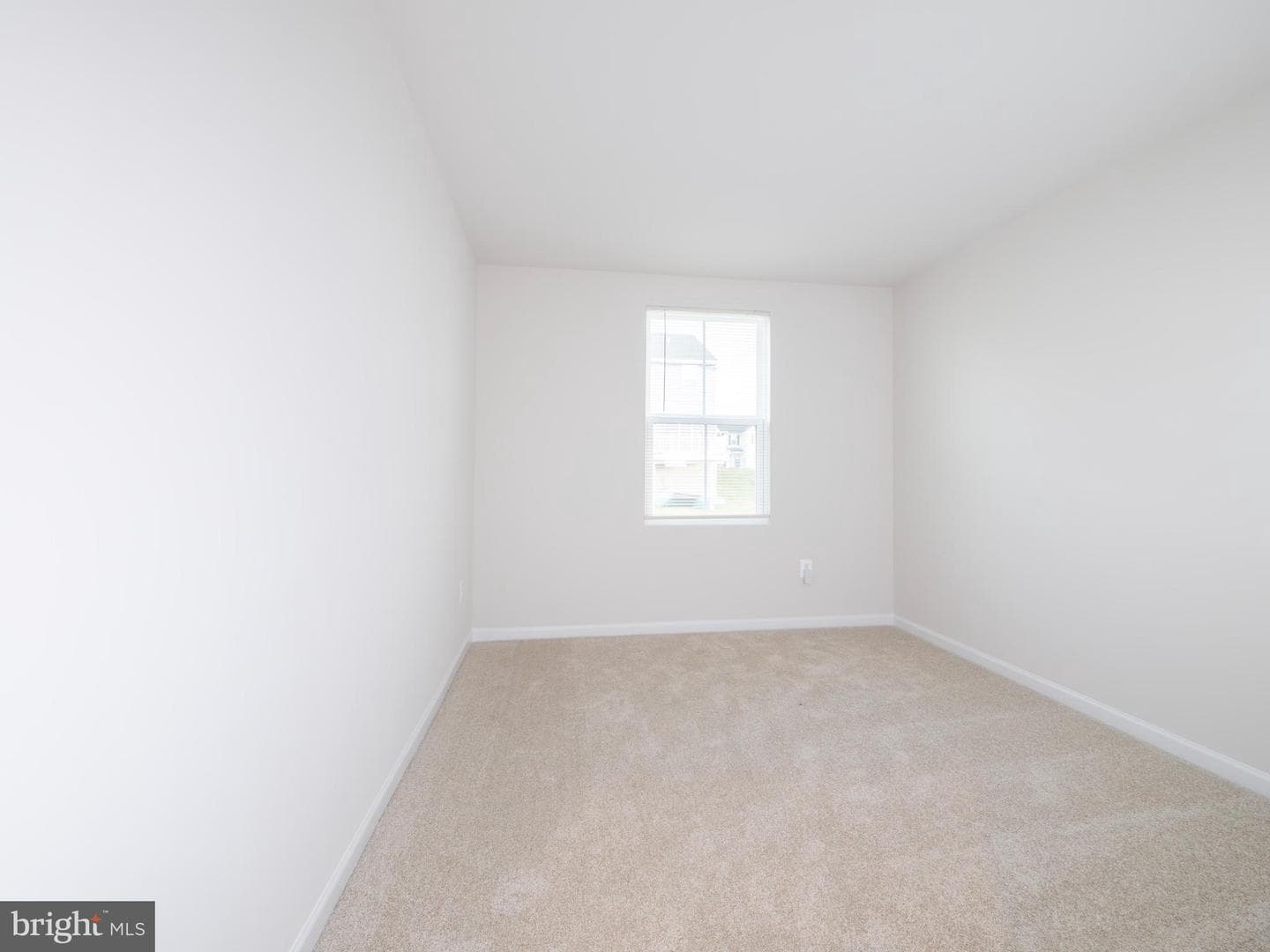 35 Calais Place photo 17