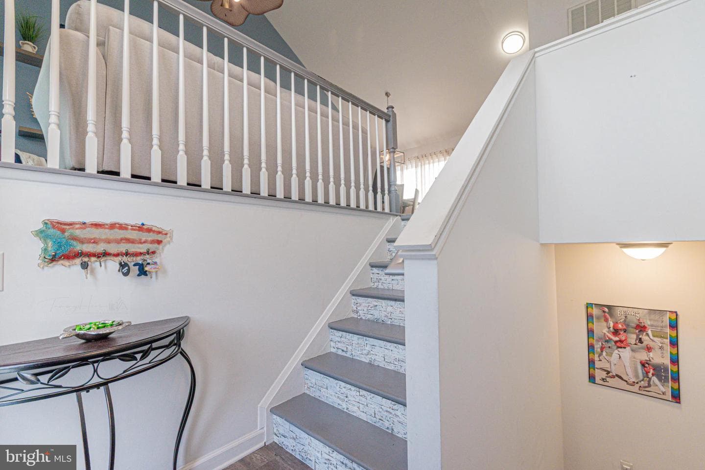 285 Wren Street N photo 13