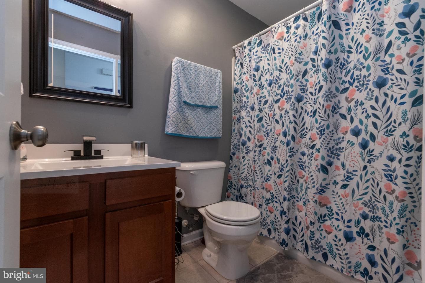 285 Wren Street N photo 38
