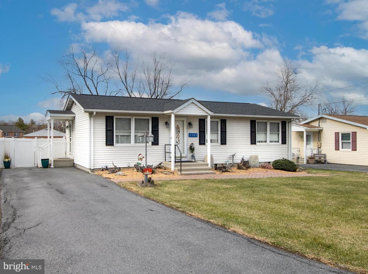 1305 W Virginia Avenue photo 2