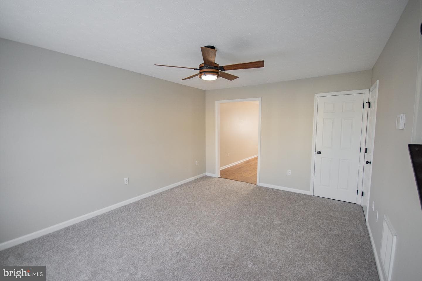 11 Colossians Court photo 2