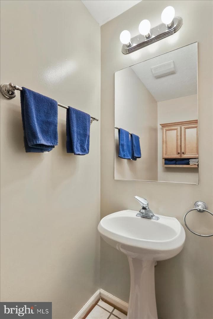 34 Standing Oak Court photo 16