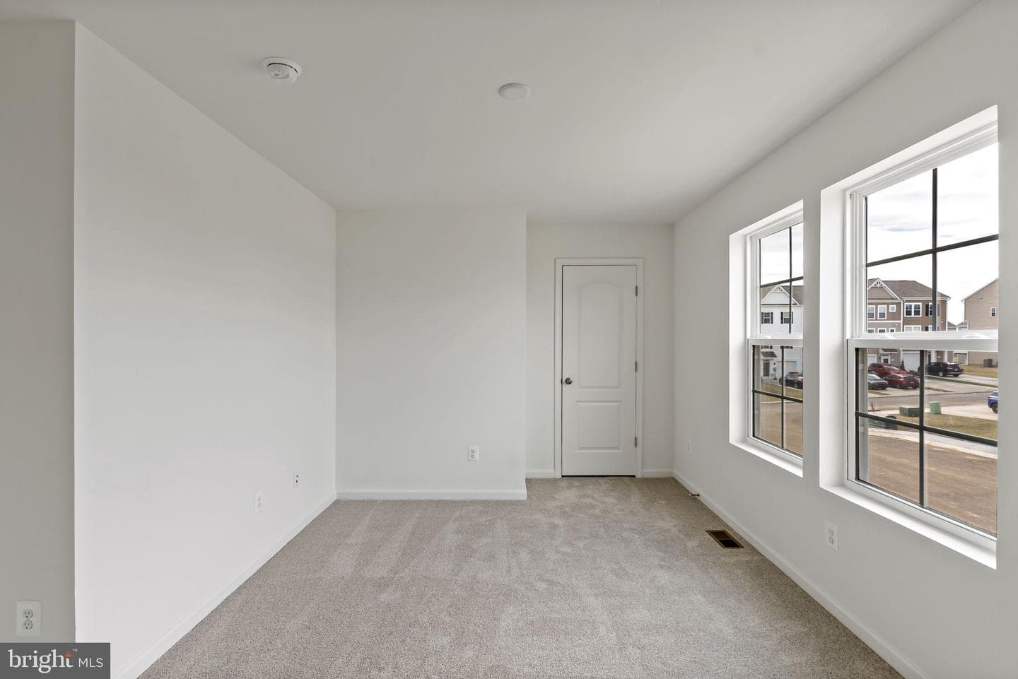 Tbb Fontana Circle #crafton Ii photo 18