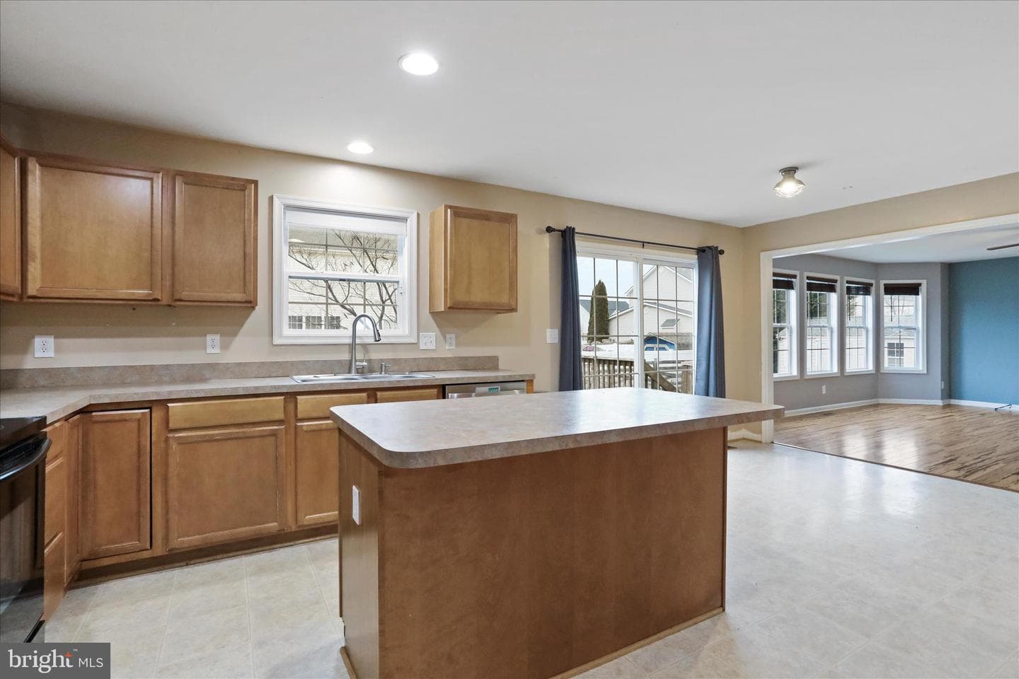 122 Tather Drive photo 30