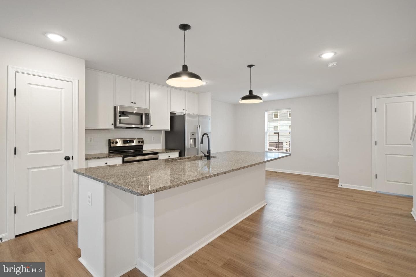 51 Thrower Road photo 13