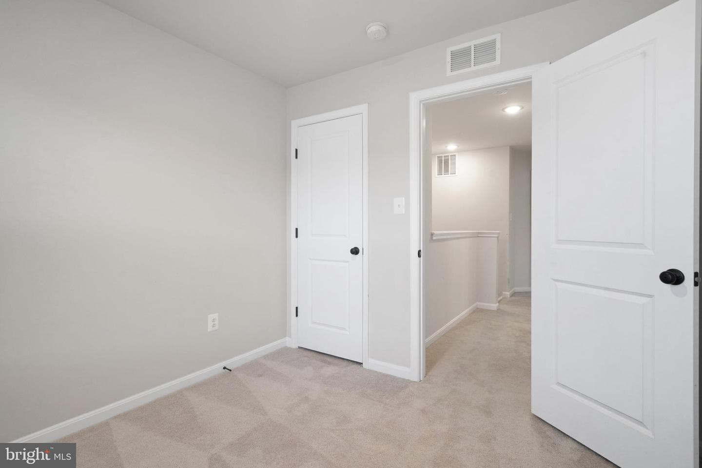 51 Thrower Road photo 27
