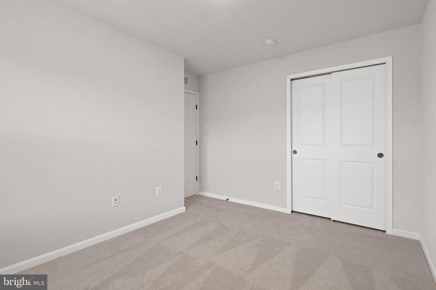 51 Thrower Road photo 29