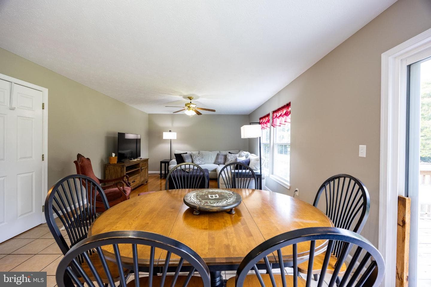 525 Appian Way photo 52